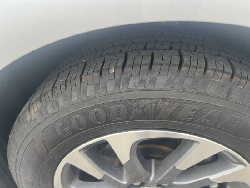 2021 Toyota Prius XLE