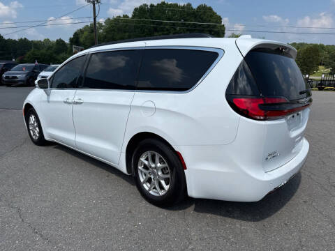2022 Chrysler Pacifica Touring L