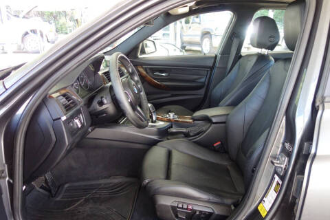 2013 BMW 3 Series 320i