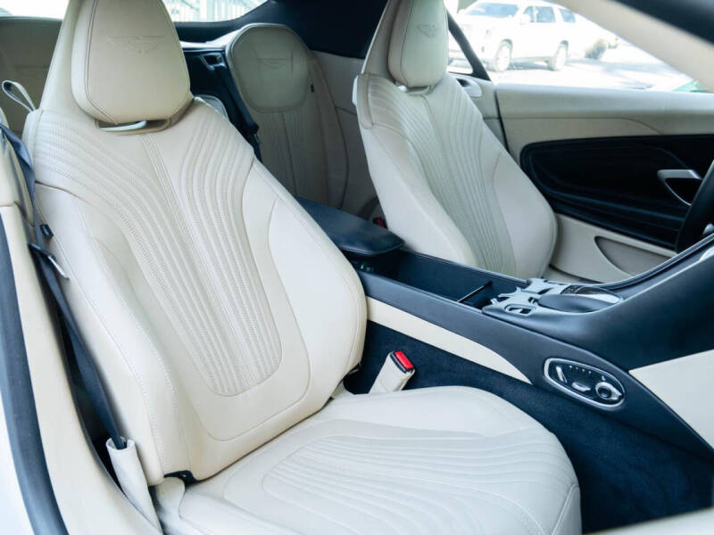 2019 Aston Martin DB11 Volante