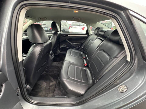 2015 Volkswagen Passat 1.8T Limited Edition