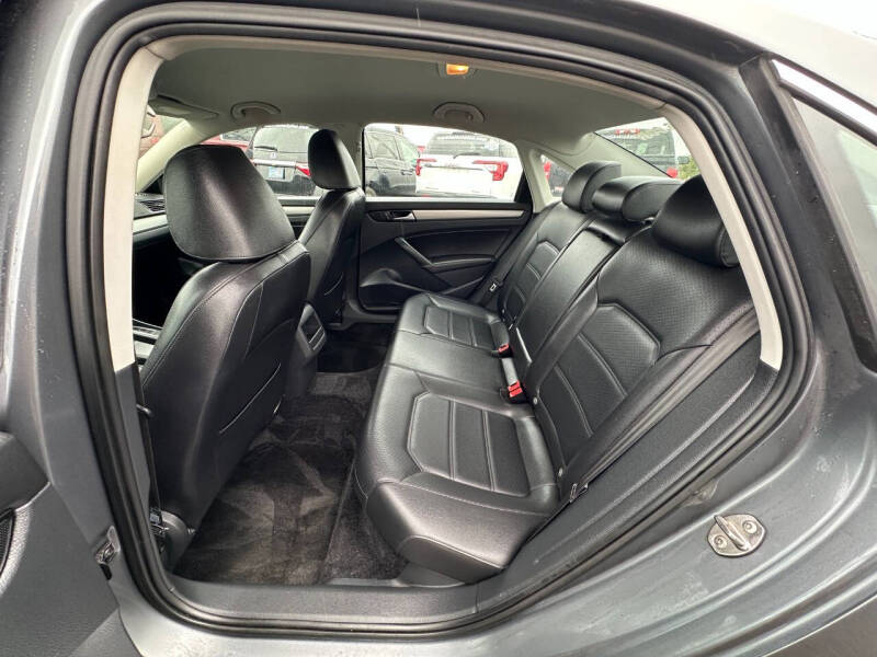 2015 Volkswagen Passat 1.8T Limited Edition