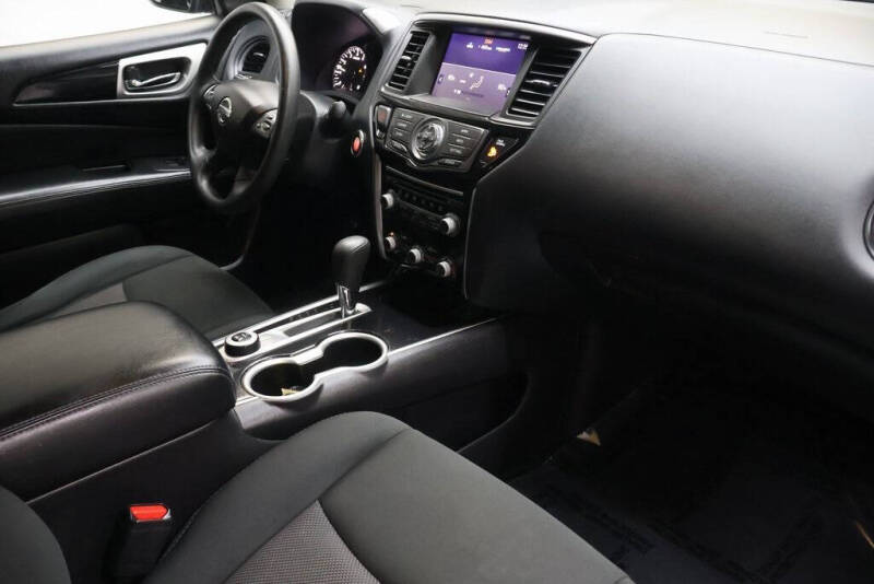 2020 Nissan Pathfinder S