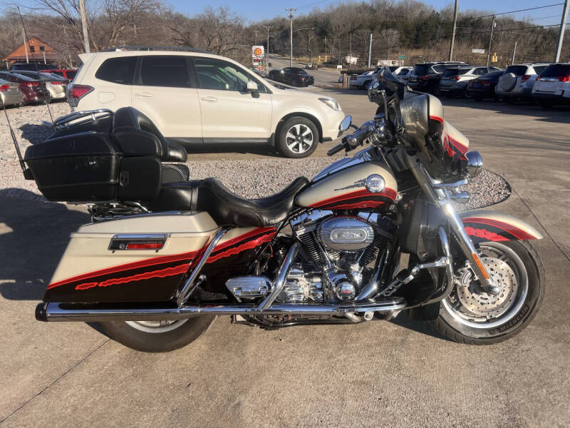 2006 Harley-Davidson FLHTCUSE