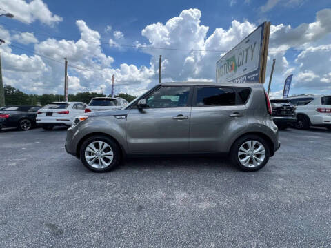 2016 Kia Soul +