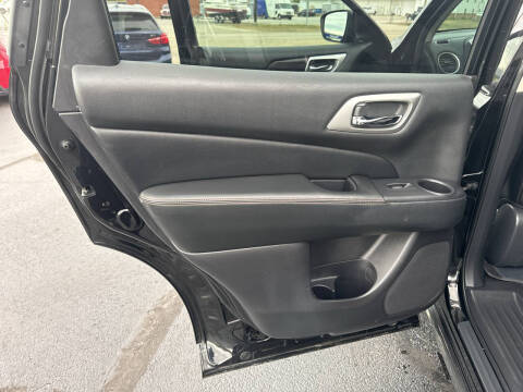 2020 Nissan Pathfinder SV