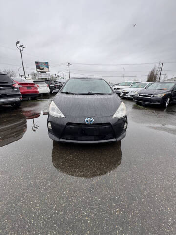 2015 Toyota Prius c Two