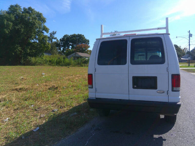 2000 Ford E-250