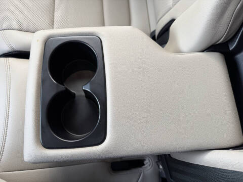 2022 Ford Escape Hybrid SEL