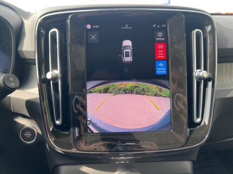 2026 Volvo XC40 B5 Core