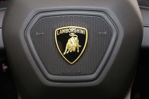 2024 Lamborghini Urus Performante