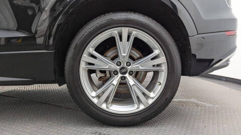 2022 Audi Q8 quattro Premium Plus 55 TFSI