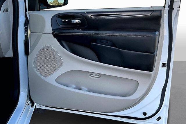 2016 Dodge Grand Caravan SE Plus