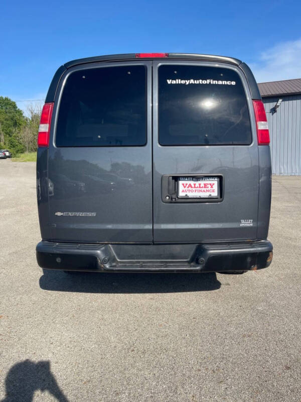 2017 Chevrolet Express LS 3500