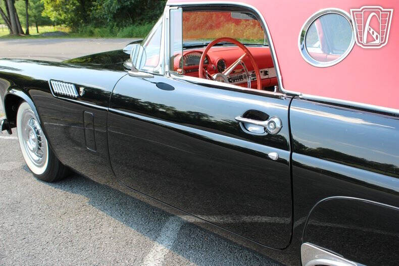 1956 Ford Thunderbird