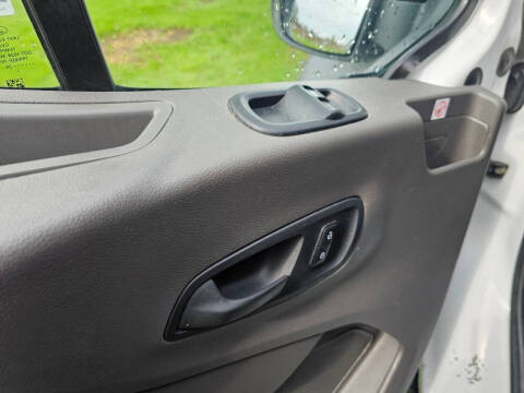 2020 Ford Transit 150 XLT