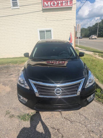 2015 Nissan Altima for sale at FIRST CLASS IMPORTS AUTO SALES in Ypsilanti MI