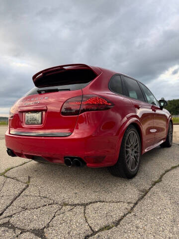 2013 Porsche Cayenne GTS
