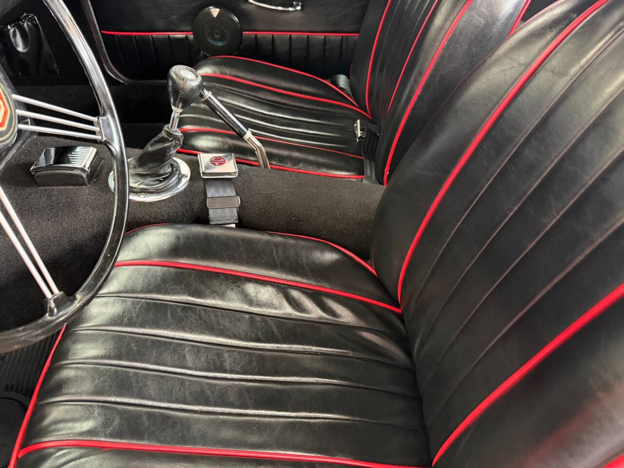 1969 MG B 33
