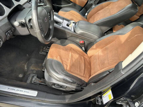 2010 Ford Taurus SHO