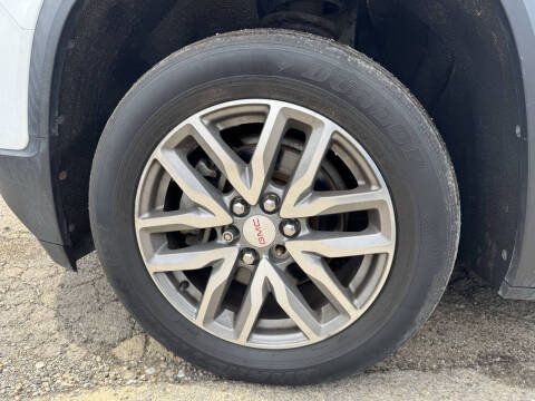 2017 GMC Acadia SLE-2