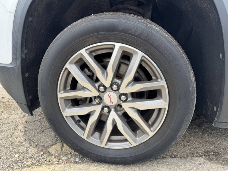2017 GMC Acadia SLE-2