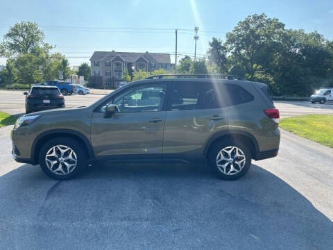 2022 Subaru Forester for sale at Auto Center of Columbus in Columbus OH