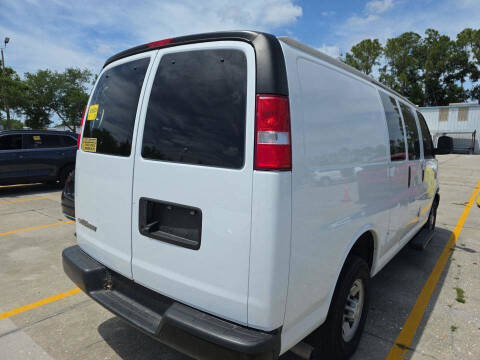 2023 Chevrolet Express 2500