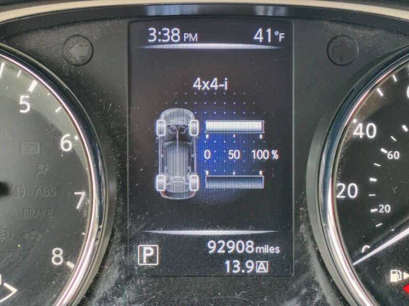 2016 Nissan Rogue SV