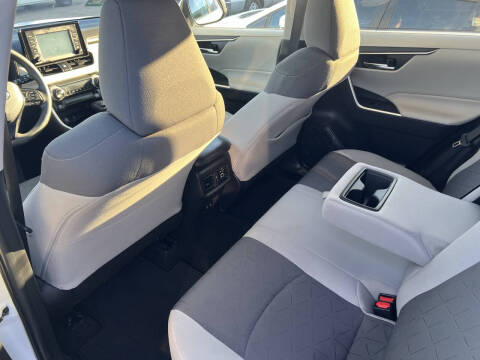 2020 Toyota RAV4 XLE