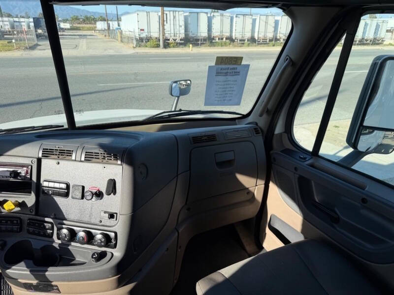 2020 Freightliner Cascadia