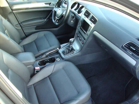 2015 Volkswagen Golf TSI SE