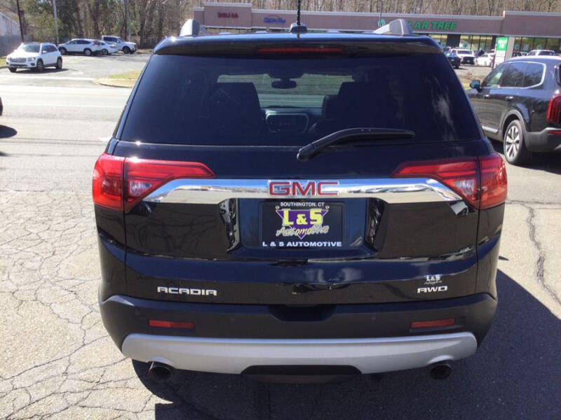 2017 GMC Acadia SLT-1