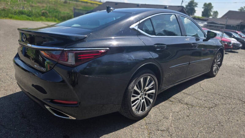 2021 Lexus ES 250