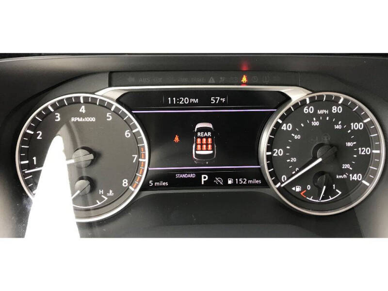 2025 Nissan Pathfinder SV