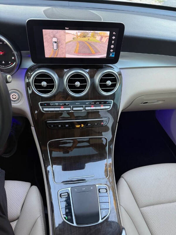 2022 Mercedes-Benz GLC GLC 300