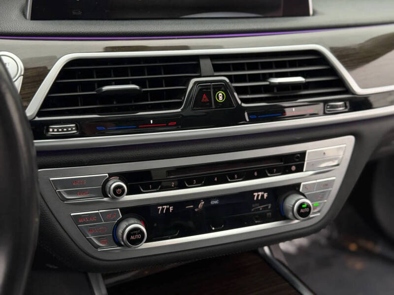 2018 BMW 7 Series 740i