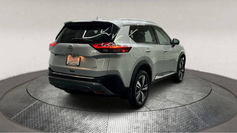 2022 Nissan Rogue SL