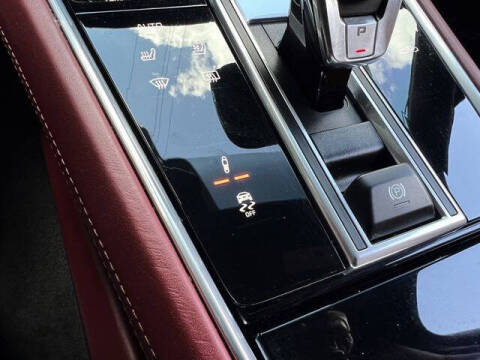 2020 Porsche Panamera GTS Sport Turismo