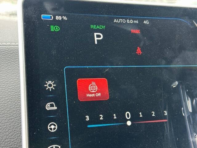 2025 VinFast VF8 Plus