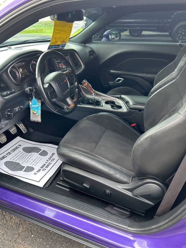 2019 Dodge Challenger R/T photo 9