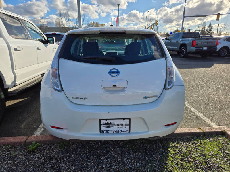 2016 Nissan LEAF S-24