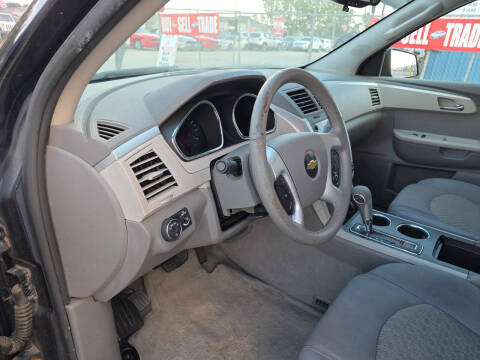 2011 Chevrolet Traverse LS