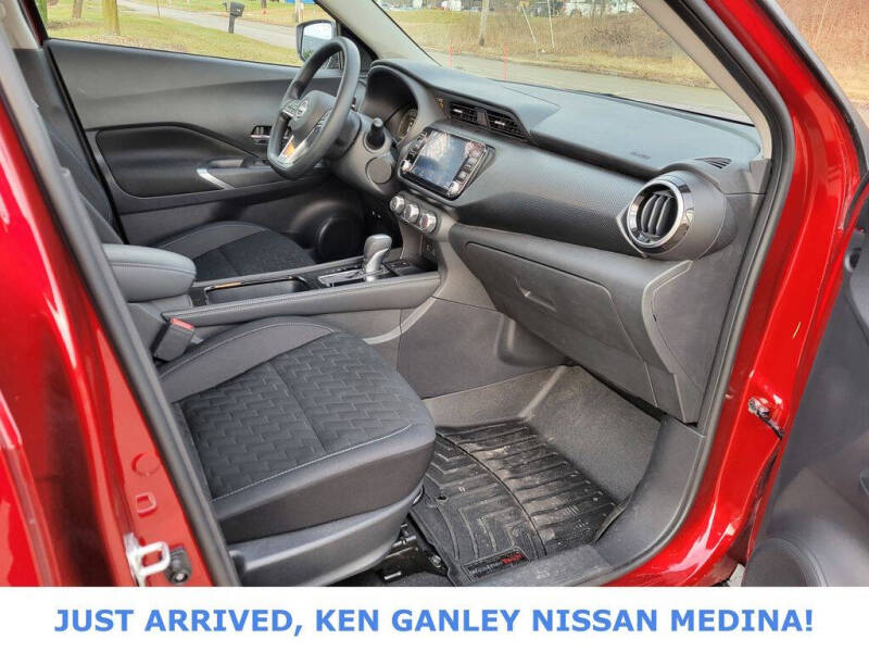 2023 Nissan Kicks SV