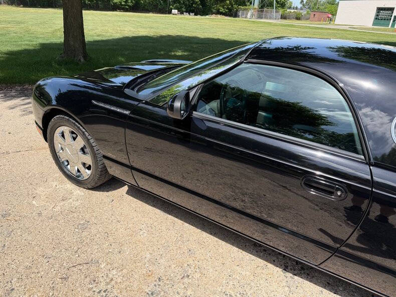 2002 Ford Thunderbird Deluxe