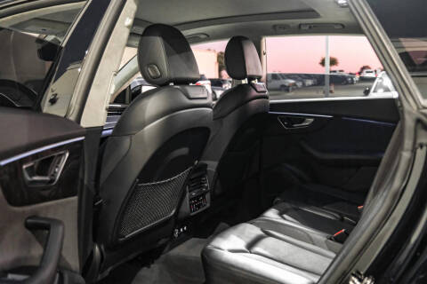 2020 Audi Q8 quattro Prestige 55 TFSI