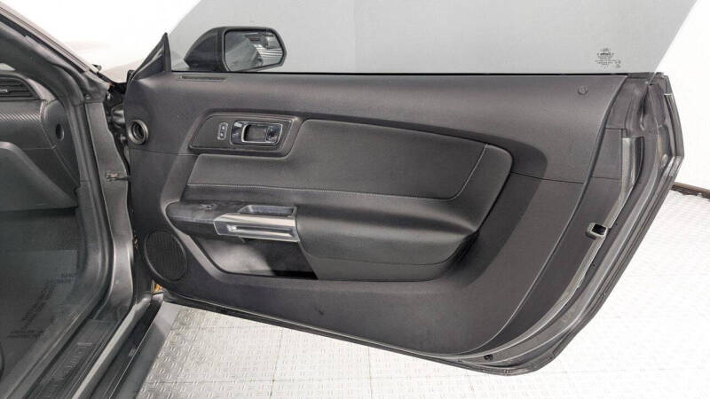 2015 Ford Mustang V6