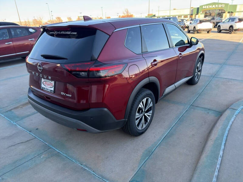 2022 Nissan Rogue SV