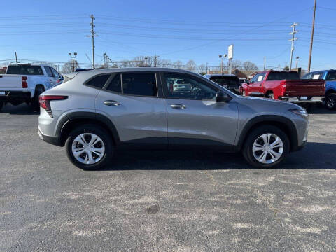 2025 Chevrolet Trax LS