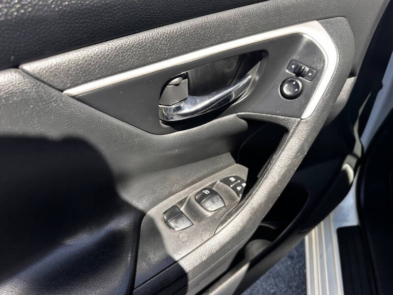 2017 Nissan Altima 2.5 SV